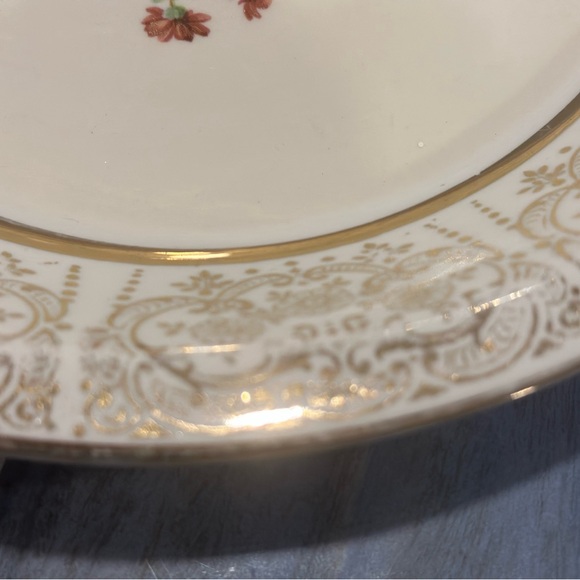 10” Antique Clear Floral China Bowl 22 Carat Gold Trim Beautiful Condition! - Picture 4 of 11
